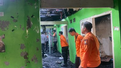 Api Lahap 37 Rumah di Kandea 3 Makassar, Dua Orang Dilarikan ke Rumah Sakit