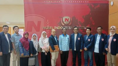 Ketgam: Pimpinan dan jajaran STIE YPUP Makassar bersama ITB Nobel Indonesia usai penandatanganan MoU kerja sama penguatan inovasi, SDM, dan transformasi digital di kampus ITB Nobel Indonesia, Jumat (14/8/2026).