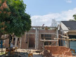 Proyek Revitalisasi SLB Polewali Rp1,5 Miliar Disorot, K3 Pekerja Dipertanyakan