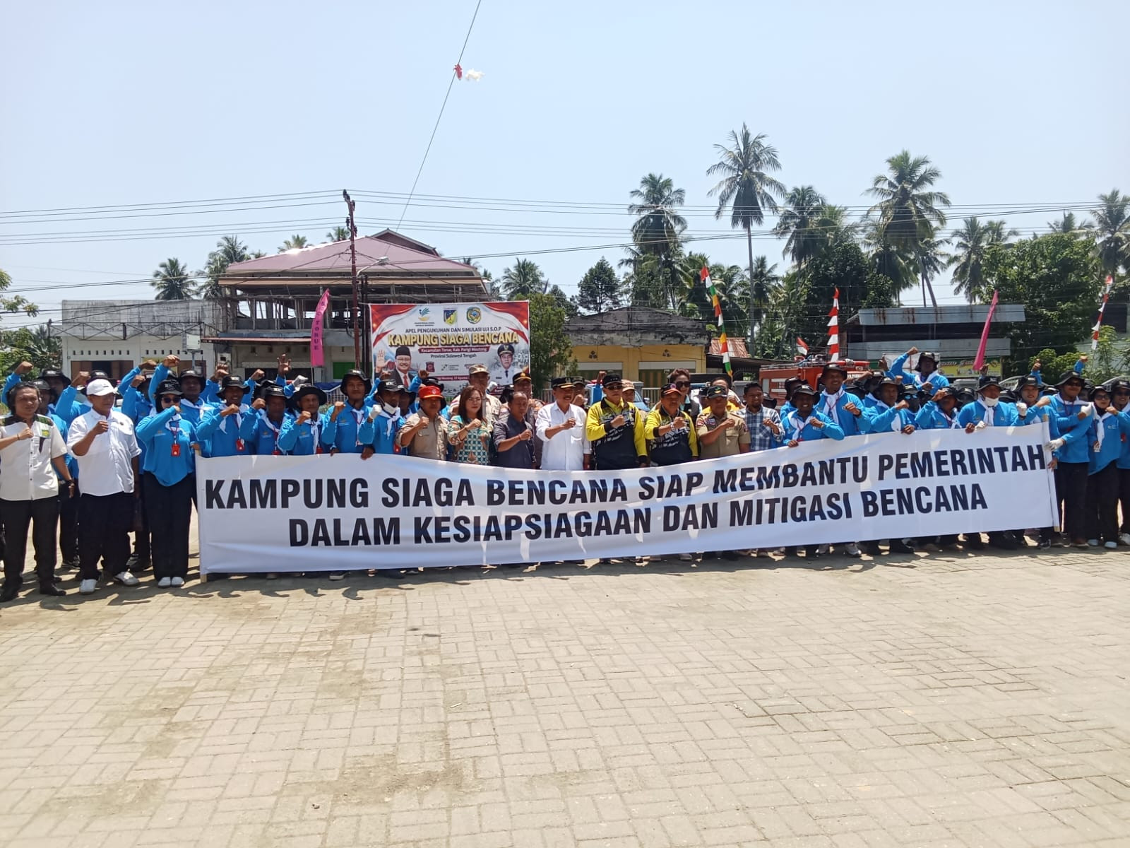 Ketgam: Sesi berfoto bersama 60 personel Kampung Siaga Bencana (KSB) Kecamatan Torue, Sulawesi Tengah, Sabtu (22/8/2026).