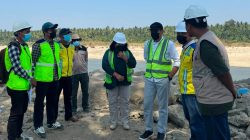 Foto: Kunjungan Ketua Komisi III DPRD Sulbar, Usman Suhuriah didampingi oleh pihak Balai Wilayah Sungai Sulawesi V dan PUPR.