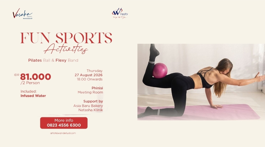 Ilustrasi seorang wanita melakukan gerakan pilates di atas matras berwarna pink, dalam posisi bird-dog/donkey kick. (Humas Vasaka Hotel)