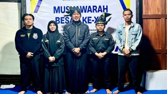 Ketgam: Supriadi Jobs bersama jajaran pengurus dan peserta MUBES XVI UKM Seni dan Budaya Talas Universitas Muhammadiyah Makassar usai penetapan Ketua Umum periode 2026–2027.