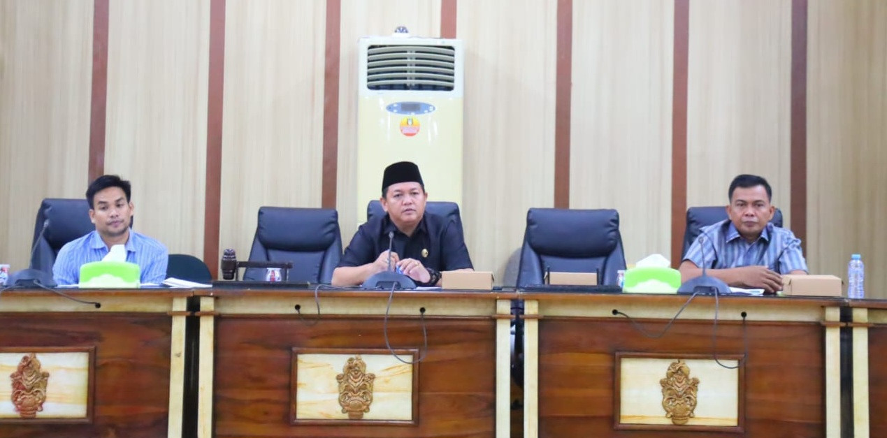 Ketgam: Ketua Fraksi Gerindra DPRD Wajo, Herman Arif, menyampaikan pandangan terkait kelangkaan dan penyaluran BBM bersubsidi di Wajo.