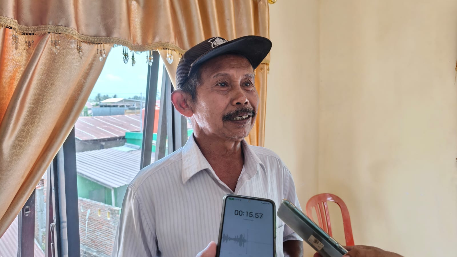 Foto: Sugionowongso Kepala Lingkungan Sidodadi, Kelurahan Sidodadi, Kecamatan Wonomulyo, Polman. (Dok. HW)