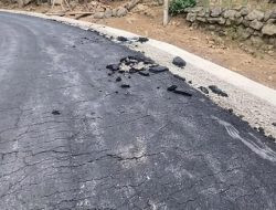 Aspal Baru Sehari Sudah Retak, Proyek Jalan Labbo Bantaeng Disorot