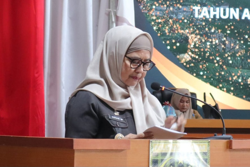 Andi Nursami Masdar, Wakil Bupati Polman saat menyampaikan Rancangan Peraturan Daerah (Ranperda) tentang Perubahan APBD Tahun Anggaran 2026 di DPRD Polman