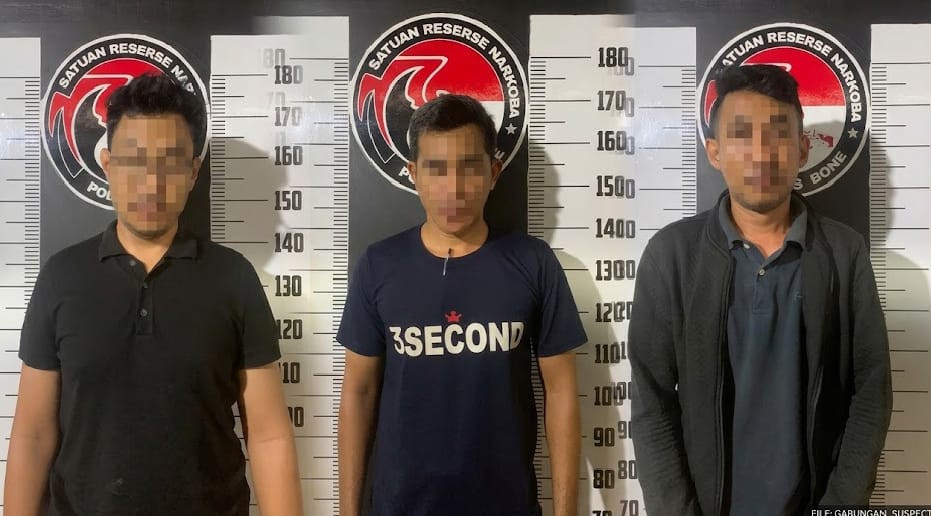 Foto: Terduga pelaku penyalahgunaan narkoba yang diamankal polisi di Bone berinisial ASW (32), AMW (29), dan AP (43). (Dok. Humas Polres Bone)