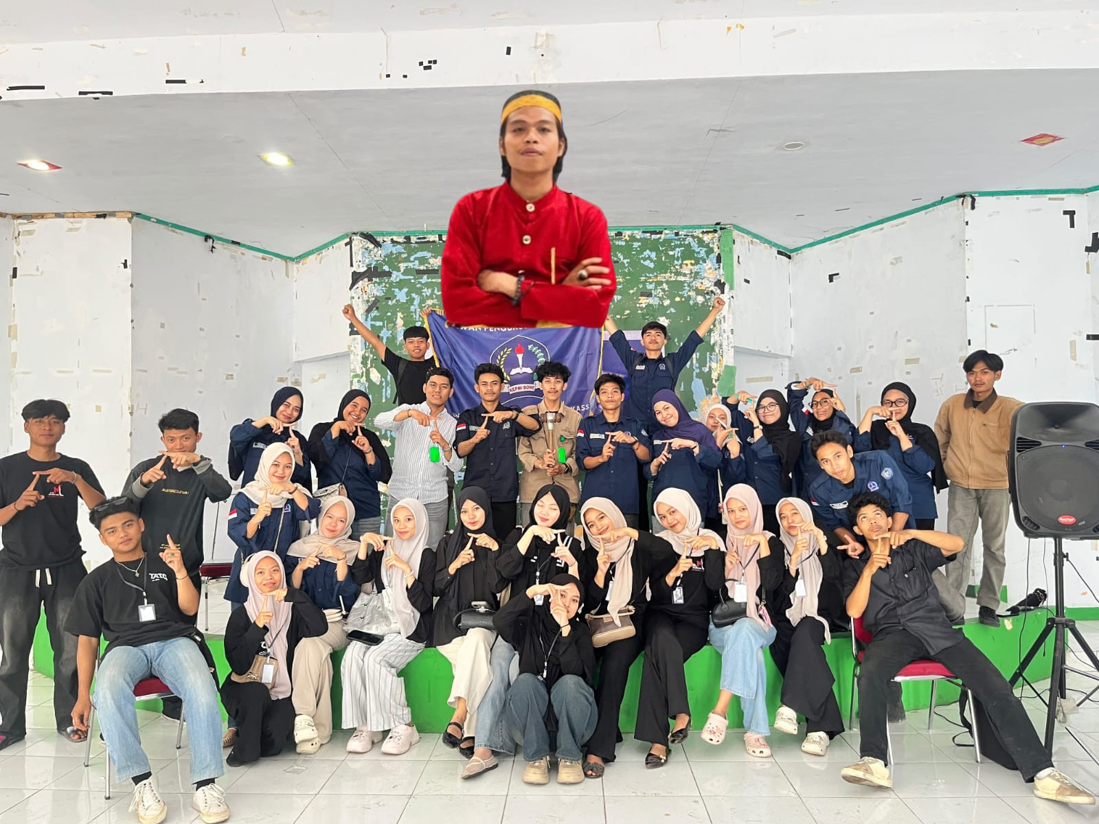Sesi berfoto bersama setelah gelaran Muskom Kepmi Bone Komisariat TATG Unismuh Makassar. Said terpilih aklamasi sebagai ketua TATG Periode 2026-2027.