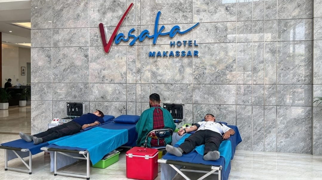 Menjelang perayaan hari jadi ke-6, Vasaka Hotel Makassar menggelar kegiatan Corporate Social Responsibility (CSR) berupa donor darah dan cek kesehatan gratis, Rabu (23/9/2026).