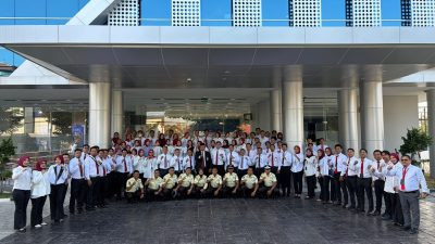 Seluruh karyawan BRI Cabang Sinjai.