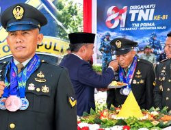 HUT TNI ke-81, Sertu Yusri Jadi Sorotan Saat Disuapi Bupati Bone dan Danrem