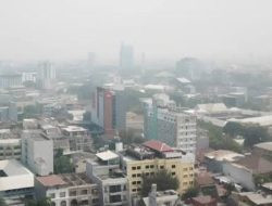 Kabut Asap Selimuti Makassar, Warga Diimbau Pakai Masker