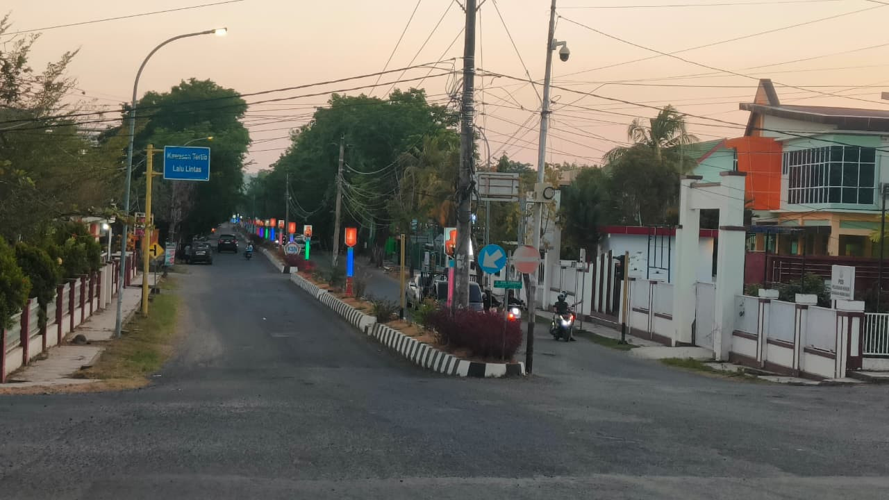 Foto: Jalur dua Jenderal Sudirman yang rencananya akan direhabilitasi dengan anggaran Rp21,58 miliar dari pemerintah pusat melalui program Instruksi Presiden Jalan Daerah (IJD).