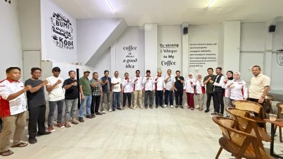 Ketua Abpednas Sulsel Andi Waris Halid bersama pengurus DPD dan DPC Abpednas Sinjai usai konsolidasi organisasi, Rabu (28/10/2026).