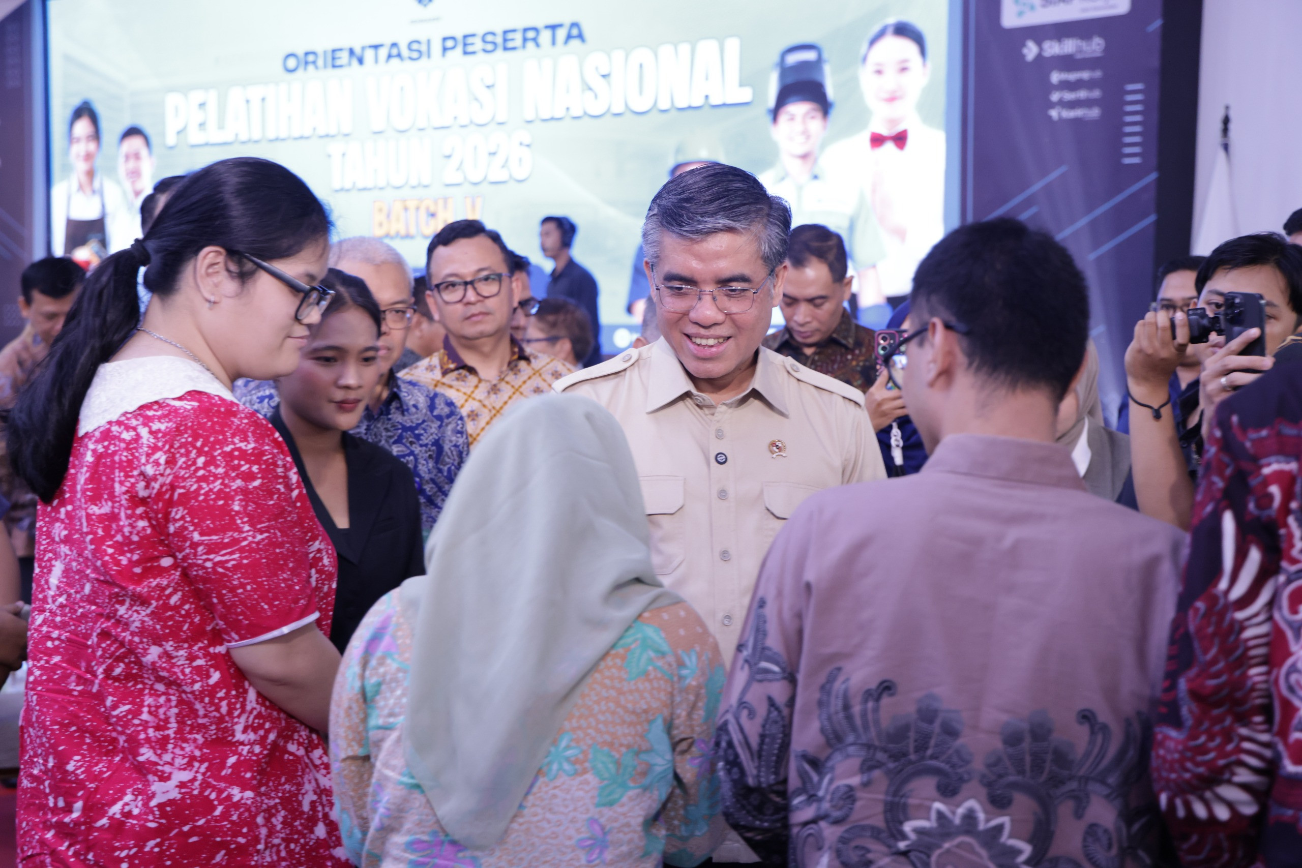 Menaker Yassierli saat menghadiri Orientasi Peserta Pelatihan Vokasi Nasional (PVN) Batch V Tahun 2026 di Balai Besar Pelatihan Vokasi dan Produktivitas (BBPVP) Bekasi, Jumat (16/10/2026).